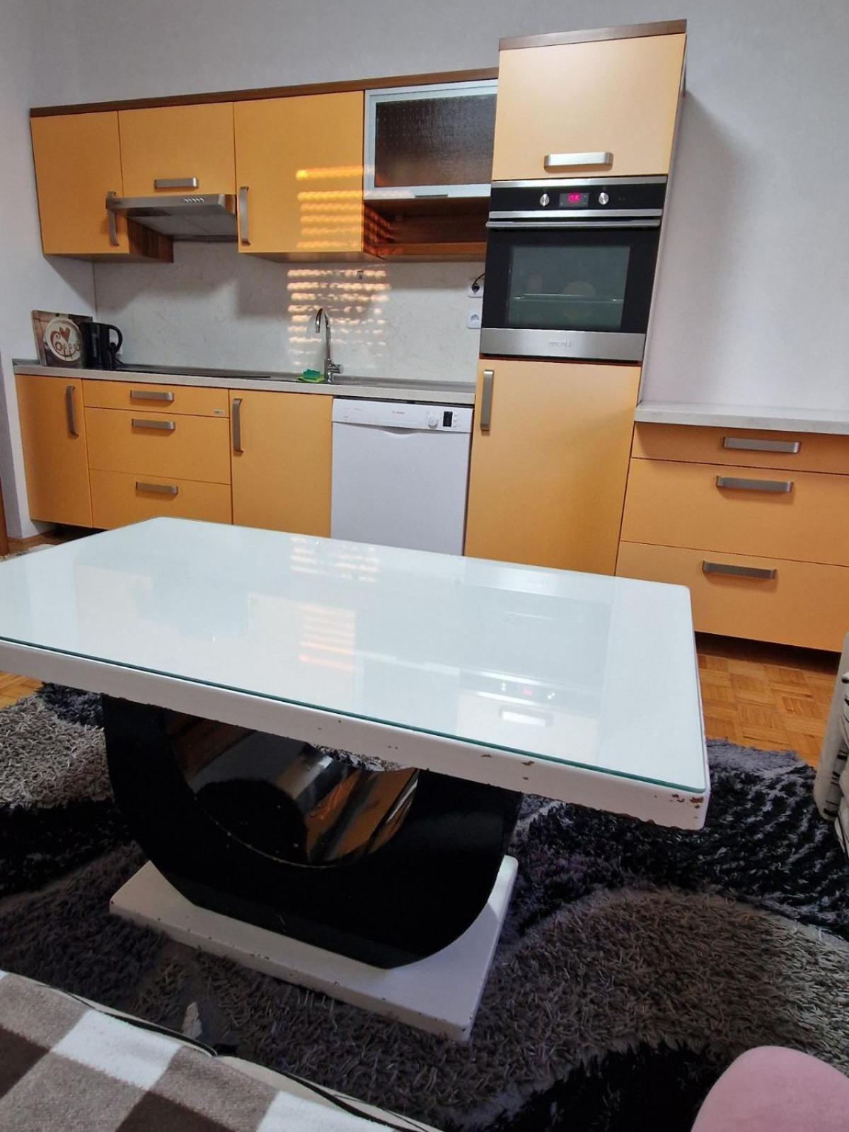 Apartma-Sobe Lejla Vipava Kültér fotó