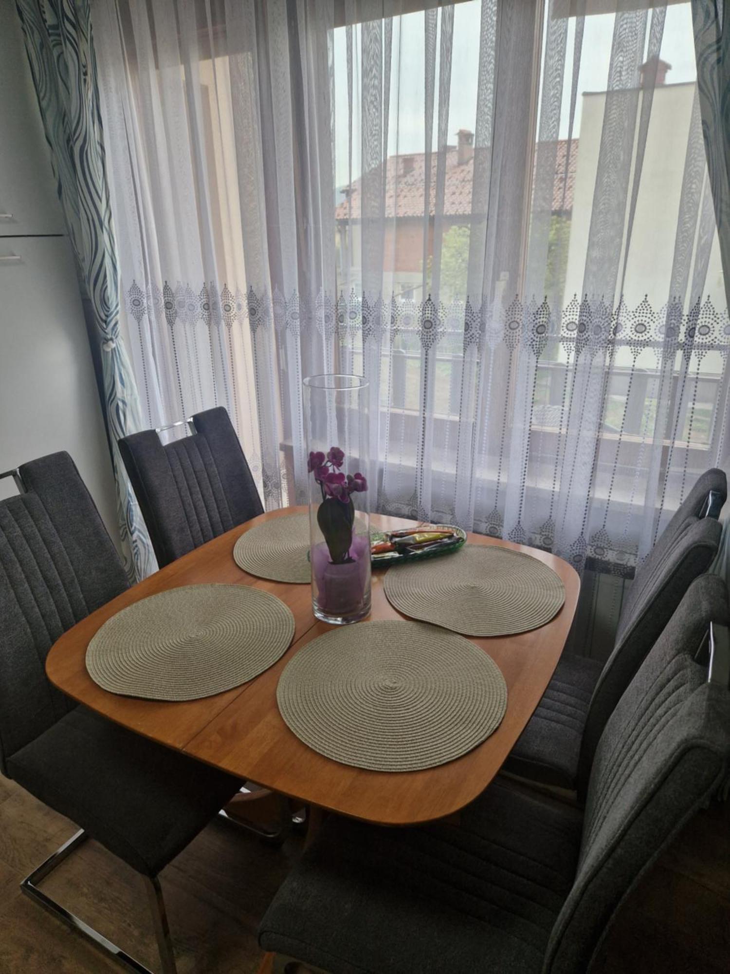 Apartma-Sobe Lejla Vipava Kültér fotó