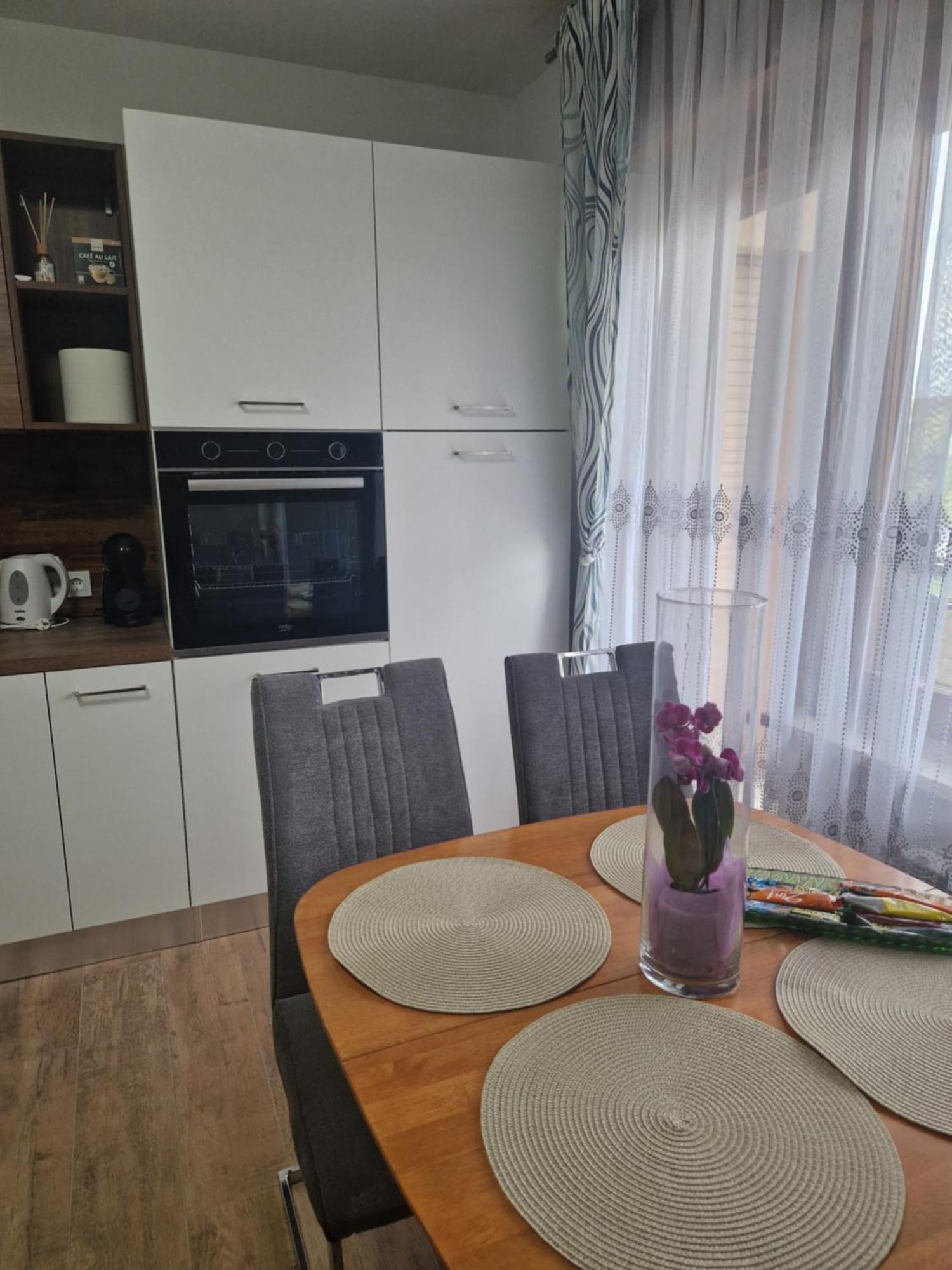 Apartma-Sobe Lejla Vipava Kültér fotó